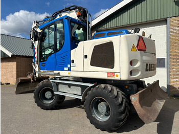 Pelle sur pneus Liebherr A914: photos 2 Pelle sur pneus Liebherr A914: photos 2