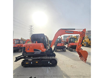 Mini pelle DOOSAN DX60