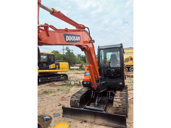 Pelle sur chenille neuf Doosan DX 60: photos 3