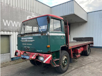 Camion plateau MAN
