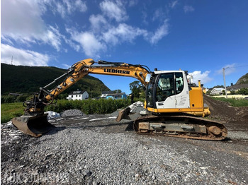 Pelle Liebherr R914 STD Compact Litronic Beltegraver - 2932 Timer - Sentralsmøring - Novatron 3D GPS - Kamera - 4 Skuffer: photos 2