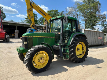 Tracteur agricole JOHN DEERE