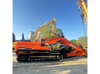 Pelle sur chenille DOOSAN DX300LC
