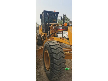 Niveleuse CATERPILLAR 140H