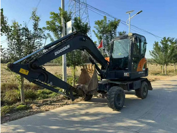 Mini pelle DOOSAN DX60