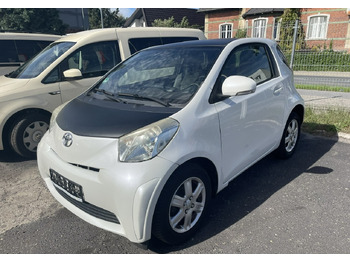 Voiture à hayon TOYOTA