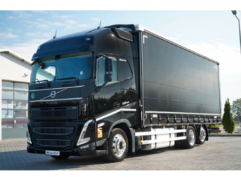 Camion à rideaux coulissants VOLVO FH 500