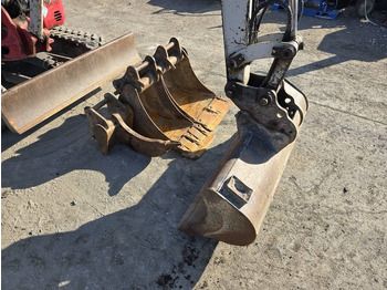 Mini pelle Takeuchi TB 23 R: photos 5