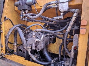 Pelle sur chenille Volvo EC 160 B LC: photos 2
