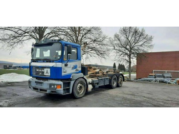Camion ampliroll MAN 26.314