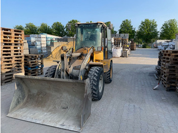 Chargeuse sur pneus VOLVO L30G