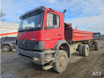 Camion benne MERCEDES-BENZ Atego 1823