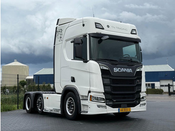 Tracteur routier SCANIA R 520