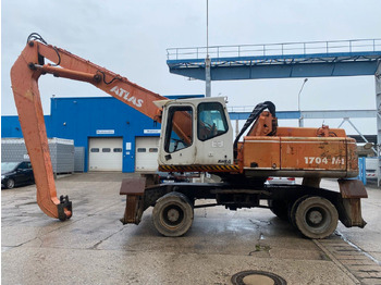 Pelle sur pneus ATLAS