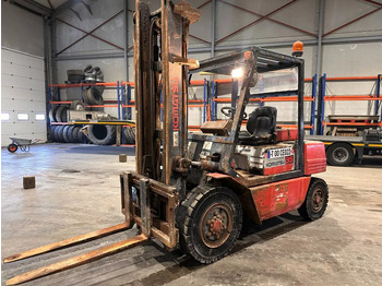 Chariot élévateur diesel KOMATSU