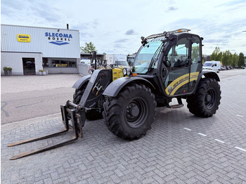 Chariot télescopique NEW HOLLAND