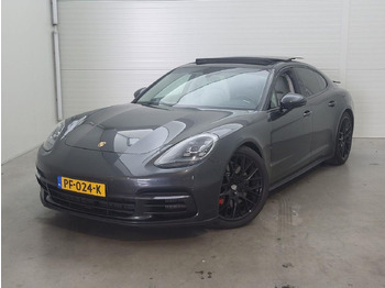 Voiture à hayon PORSCHE
