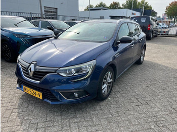 Voiture RENAULT
