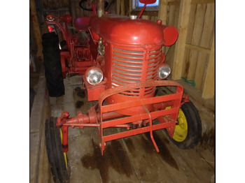 Tracteur agricole MASSEY FERGUSON 1000 series