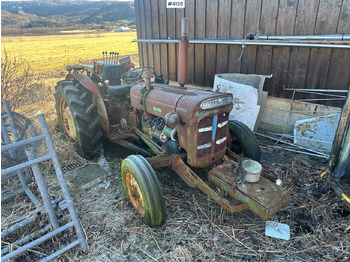 Tracteur agricole FORD