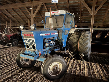 Tracteur agricole FORD