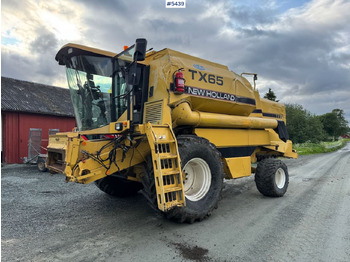 Moissonneuse-batteuse NEW HOLLAND TX65