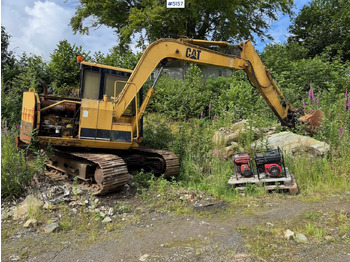 Pelle CATERPILLAR E70B