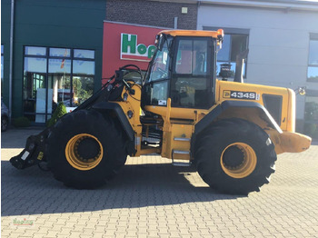 Chargeuse sur pneus JCB