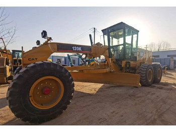 Niveleuse Caterpillar 120K: photos 3 Niveleuse Caterpillar 120K: photos 3