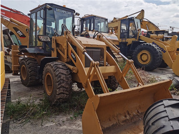 Tractopelle Caterpillar 420F: photos 2