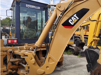 Tractopelle Caterpillar 420F: photos 3