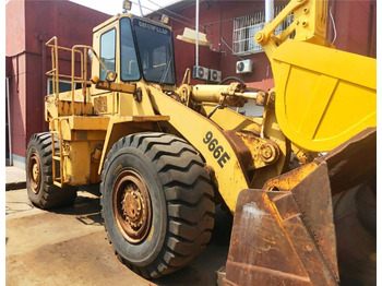 Chargeuse sur pneus Caterpillar 966E: photos 4