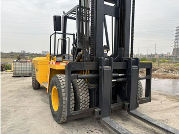 Chariot élévateur diesel KOMATSU