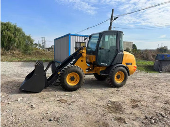 Chargeuse sur pneus Volvo L20F: photos 3