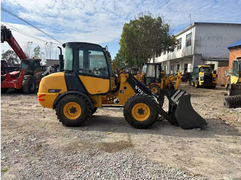 Chargeuse sur pneus Volvo L20F: photos 2