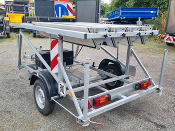 Remorque Nissen Fahrbare Vorwarntafel Typ VLT 1-08-70 Verkehrsleittafel Verkehrsleitanhänger Verkehrssicherungsanhänger Leitanhänger Leittafel Absperrtafel FAT: photos 4