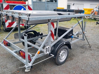 Remorque Nissen Fahrbare Vorwarntafel Typ VLT 1-08-70 Verkehrsleittafel Verkehrsleitanhänger Verkehrssicherungsanhänger Leitanhänger Leittafel Absperrtafel FAT: photos 3