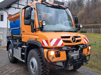 Crédit-bail de  Zu vermieten Unimog 405 U423 Winterdienst Schmidt Salzstreuer 423 429 430 Mercedes Benz 318 527 Vermietung Zu vermieten Unimog 405 U423 Winterdienst Schmidt Salzstreuer 423 429 430 Mercedes Benz 318 527 Vermietung: photos 1 Crédit-bail de  Zu vermieten Unimog 405 U423 Winterdienst Schmidt Salzstreuer 423 429 430 Mercedes Benz 318 527 Vermietung Zu vermieten Unimog 405 U423 Winterdienst Schmidt Salzstreuer 423 429 430 Mercedes Benz 318 527 Vermietung: photos 1