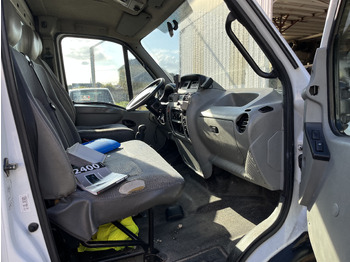 Crédit-bail de Renault Mascott 2L8 dci 130cv plateau hayon Renault Mascott 2L8 dci 130cv plateau hayon: photos 4