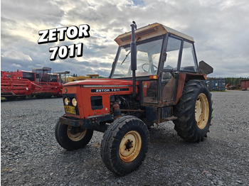 Tracteur agricole ZETOR