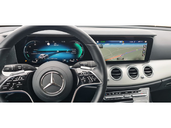 Voiture MERCEDES-BENZ