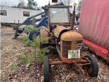 Tracteur agricole VOLVO