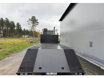 Camion plateau SisuR500 10x4: photos 4 Camion plateau SisuR500 10x4: photos 4