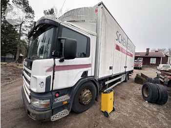 Camion fourgon SCANIA P94