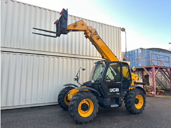 Chariot télescopique JCB