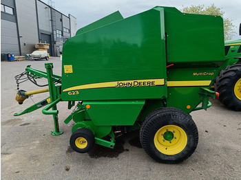 Presse à balles rondes JOHN DEERE
