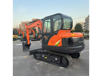 Pelle sur chenille DOOSAN DX60