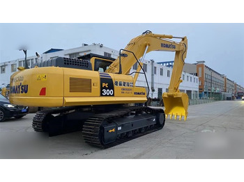 Pelle sur chenille KOMATSU PC300-8