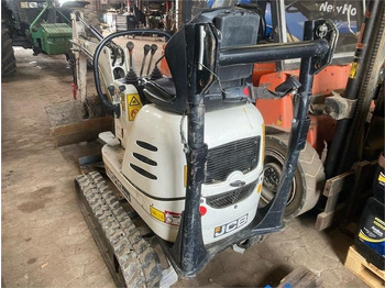 Mini pelle JCB 8010 CTS: photos 2