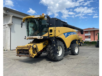 Moissonneuse-batteuse NEW HOLLAND CX series
